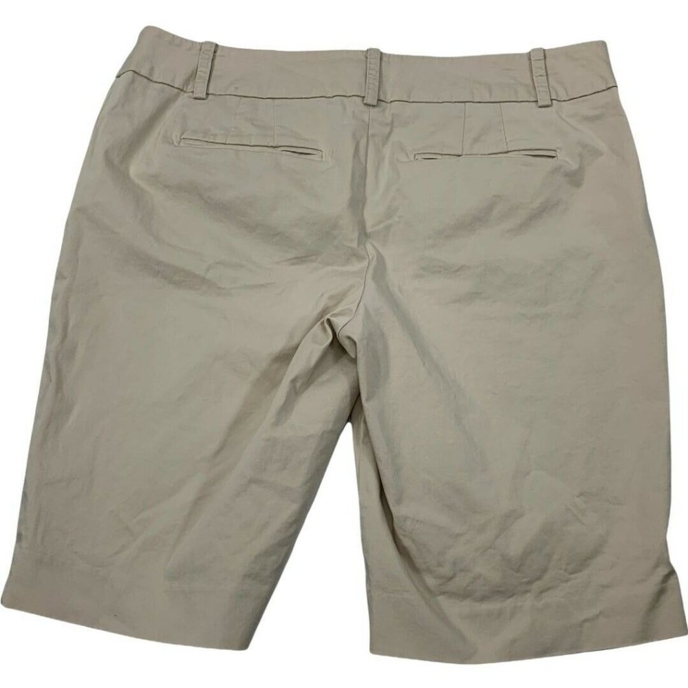 LOFT 4 Bermuda Shorts NWOT 32" X 9" Beige Ann Taylor Career - Picture 2 of 4